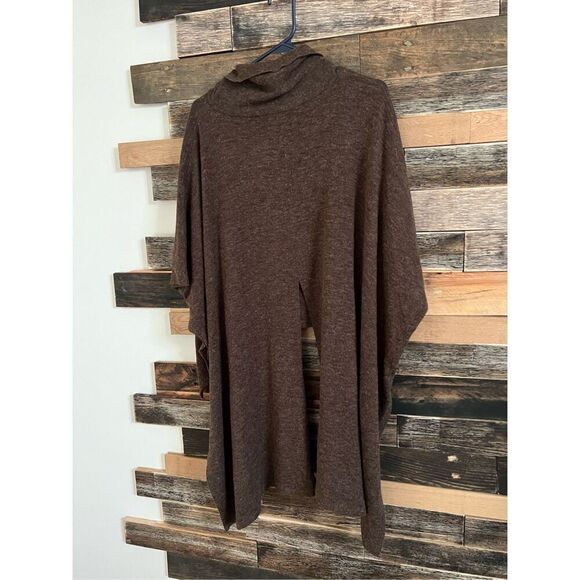 Patrizia Luca Women’s Poncho Sweater cover Button side brown high low - Picture 2 of 7